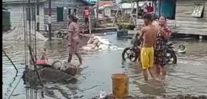 36 Rumah Warga Desa Tanjung Irat Terendam Banjir Rob
