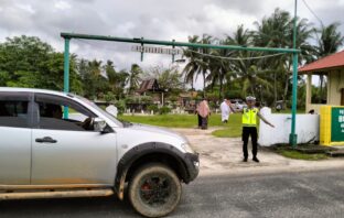 Satlantas Polres Lingga Kembali Kawal Jenazah Dari Rumah Duka Hingga ke Pemakaman