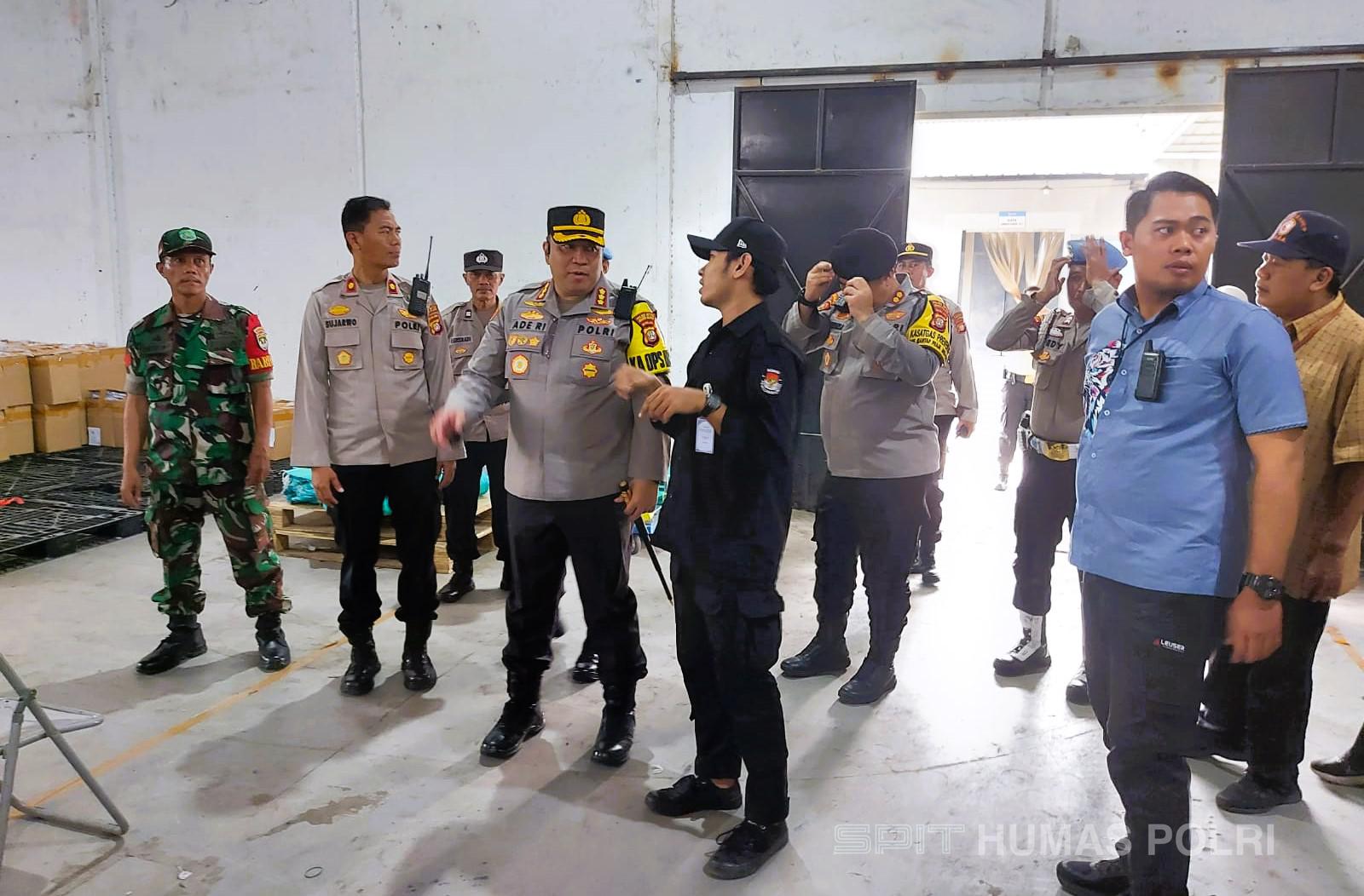 Pastikan Keamanan Penyimpanan Logistik Pilkada, Kapolres Metro Jaksel Lakukan Peninjauan ke Gudang Logistik Sarinah